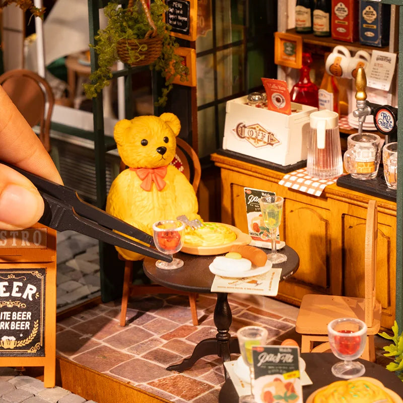 Tipsy Restaurant Mini House Kit
